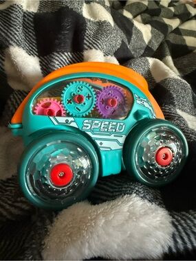 Bingli Gear Powered Toy Car LED Lights Sounds Battery Operated Kids Toy